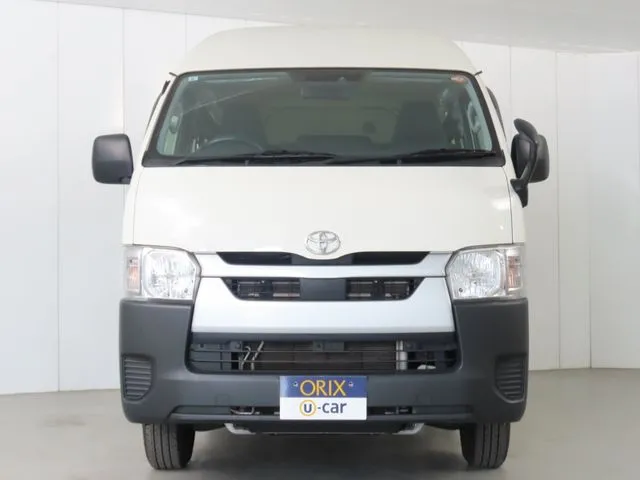ハイエースバン　２ＷＤ（トヨタ）の車両写真