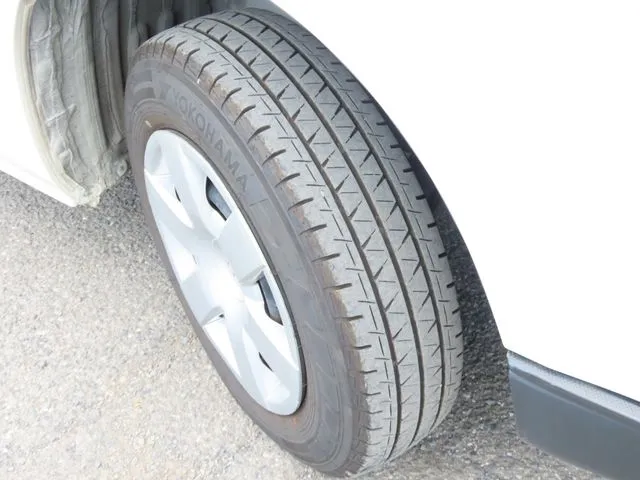 ハイエースバン　２ＷＤ（トヨタ）の車両写真
