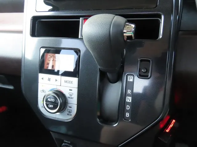 ルーミー(トヨタ)の車両写真