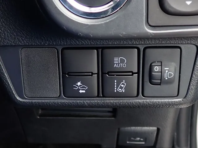 カローラアクシオ(トヨタ)の車両写真