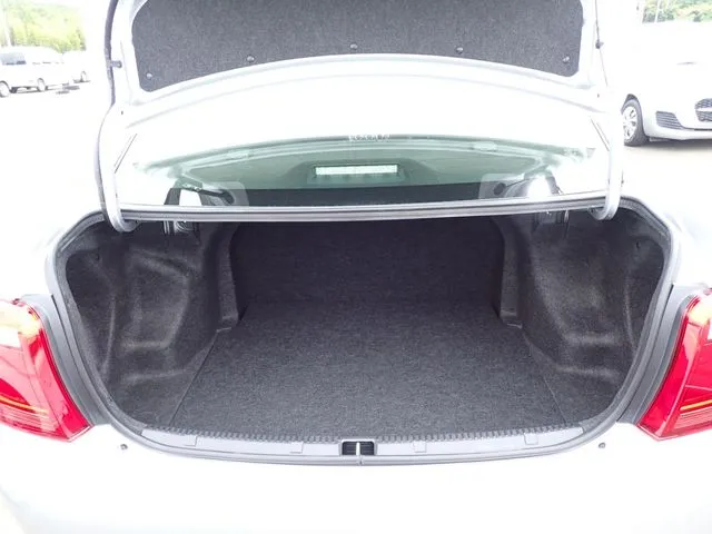 カローラアクシオ(トヨタ)の車両写真