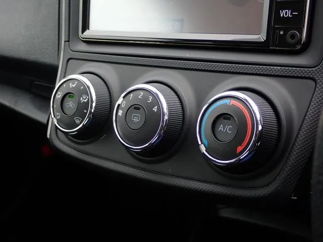カローラアクシオ(トヨタ)の車両写真