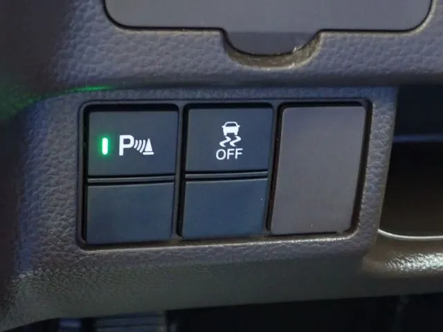 N BOX(ホンダ)の車両写真