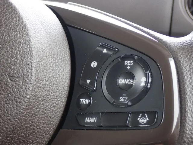 N BOX(ホンダ)の車両写真