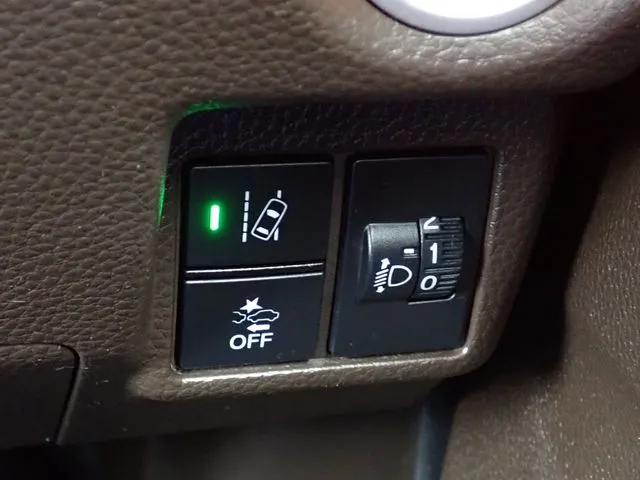N BOX(ホンダ)の車両写真