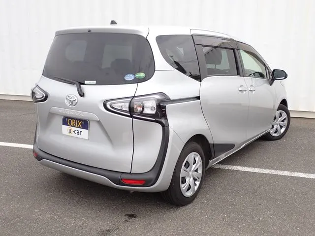 シエンタ(トヨタ)の車両写真