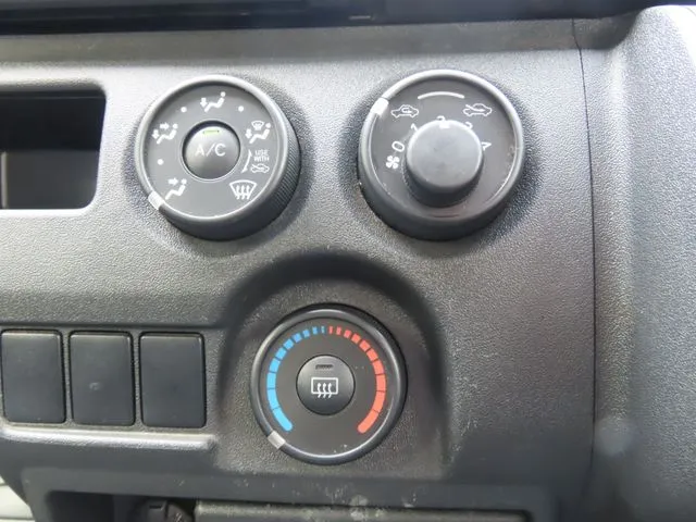 ハイエースバン　２ＷＤ（トヨタ）の車両写真