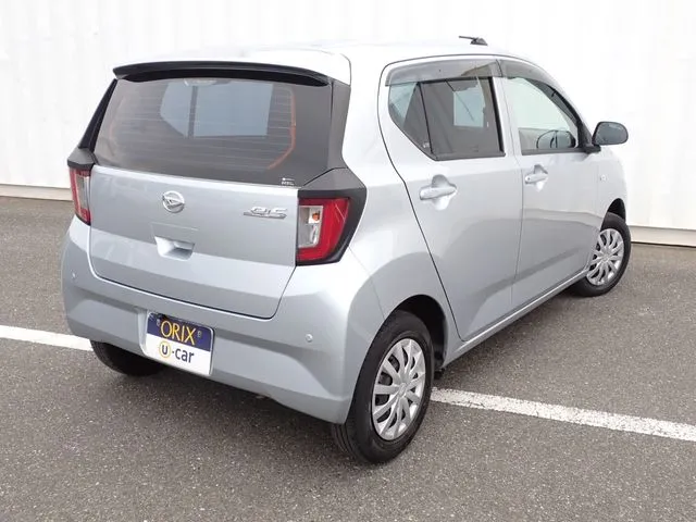 ミラ　イース（ダイハツ）の車両写真