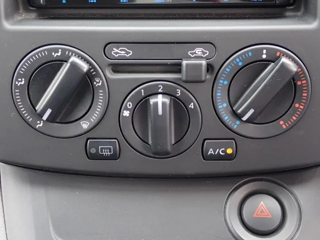 ＮＶ２００バネットバン（ニッサン）の車両写真