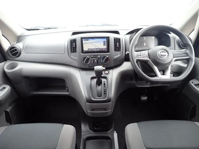 ＮＶ２００バネットバン（ニッサン）の車両写真
