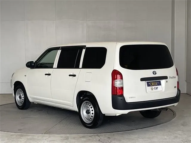 プロボックスバン ハイブリッド(トヨタ)の車両写真