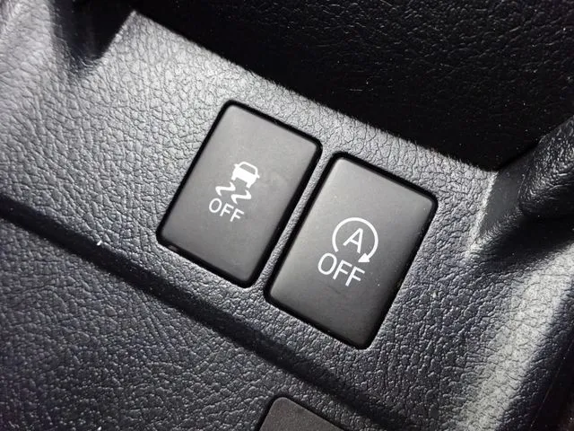 カローラアクシオ（トヨタ）の車両写真
