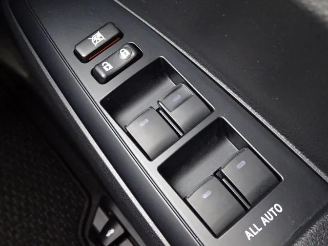 カローラアクシオ（トヨタ）の車両写真