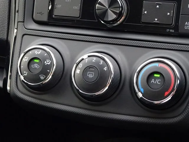 カローラアクシオ（トヨタ）の車両写真