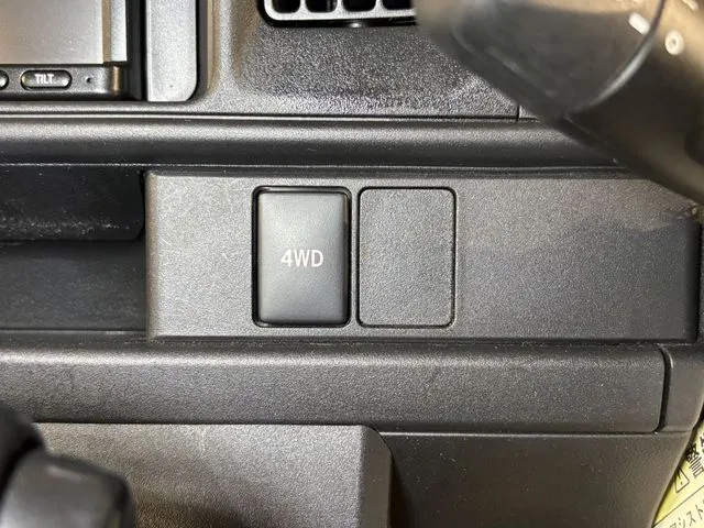 ダイハツ　ハイゼットカーゴ　４ＷＤ