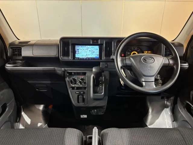 ダイハツ　ハイゼットカーゴ　４ＷＤ