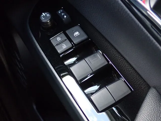 プリウス（トヨタ）の車両写真