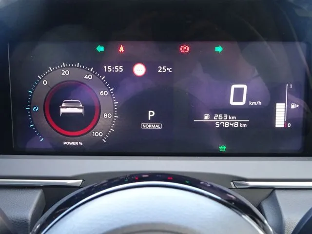 ノート　４ＷＤ（ニッサン）の車両写真