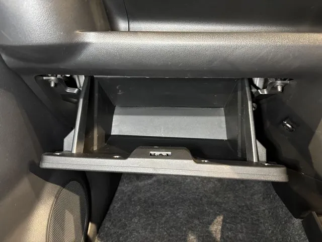 ダイハツ　ミラ　イース　４ＷＤ