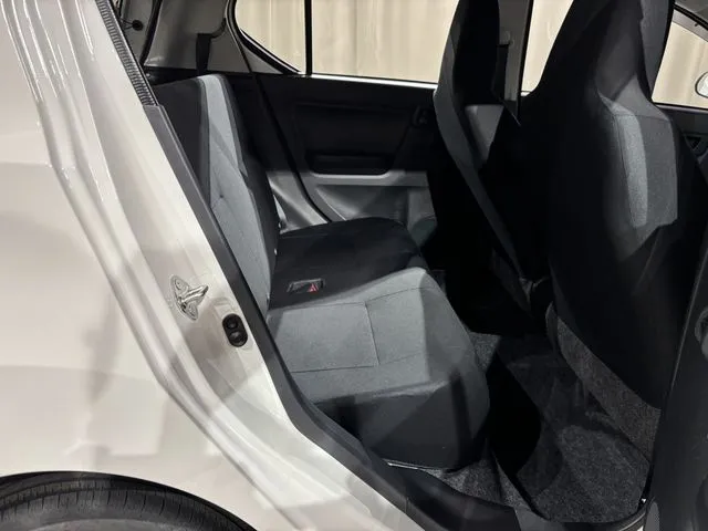 ダイハツ　ミラ　イース　４ＷＤ
