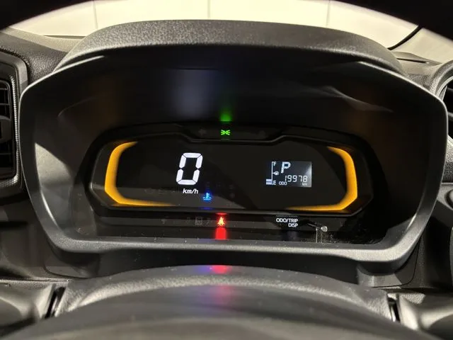 ダイハツ　ミラ　イース　４ＷＤ