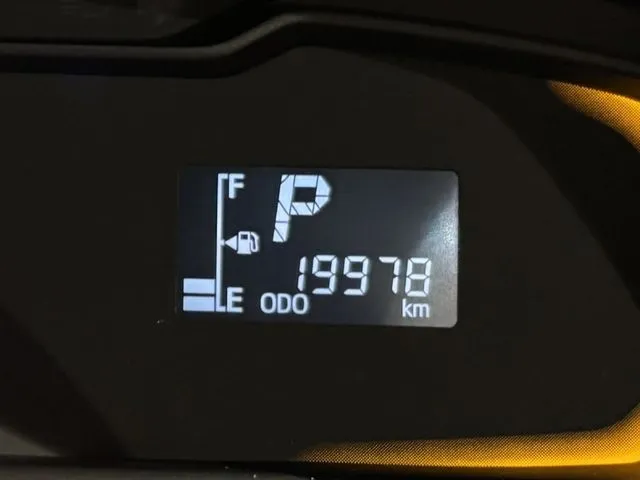 ダイハツ　ミラ　イース　４ＷＤ