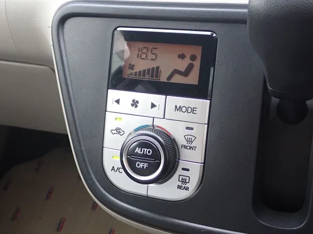 パッソ（トヨタ）の車両写真