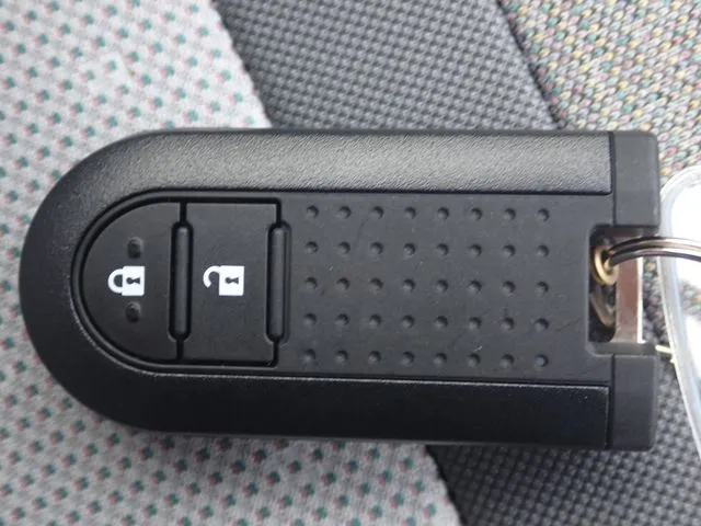 パッソ（トヨタ）の車両写真