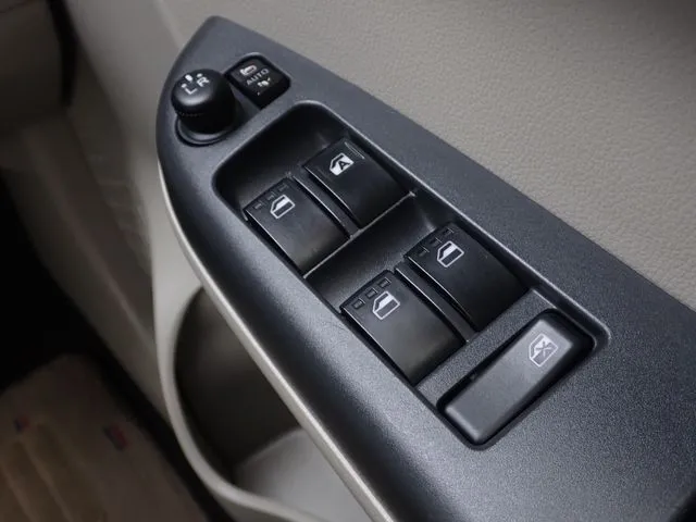 パッソ（トヨタ）の車両写真