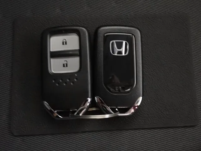 ホンダ　フィット　ｅ：ＨＥＶ