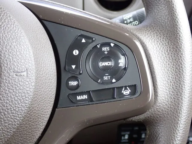N BOX(ホンダ)の車両写真