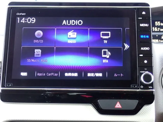 N BOX(ホンダ)の車両写真