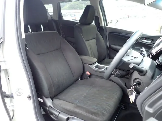 シャトル(ホンダ)の車両写真