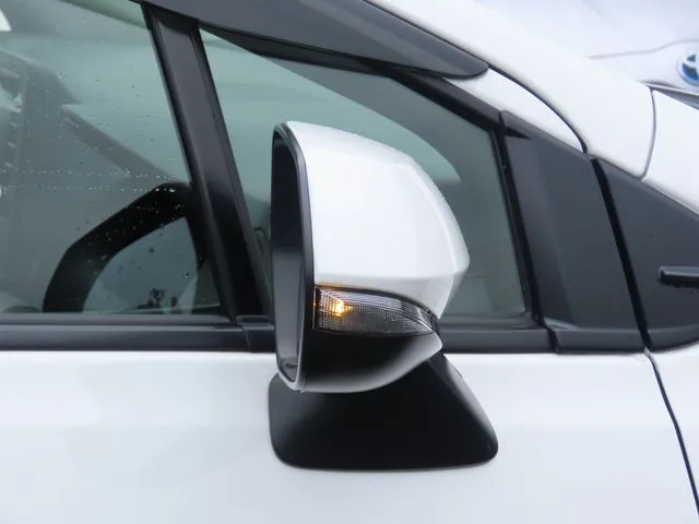 アクア(トヨタ)の車両写真