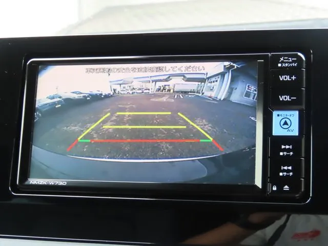 プリウス(トヨタ)の車両写真