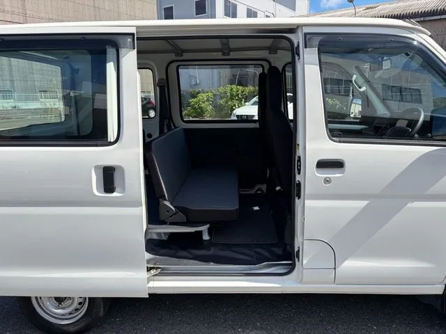 ダイハツ　ハイゼットカーゴ