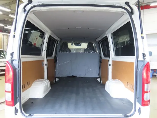 ハイエースバン 1.25t 2WD(トヨタ)の車両写真