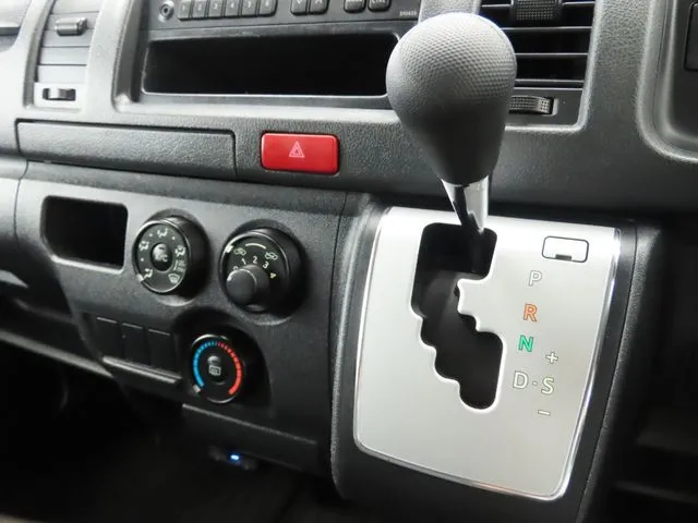 ハイエースバン 1.25t 2WD(トヨタ)の車両写真
