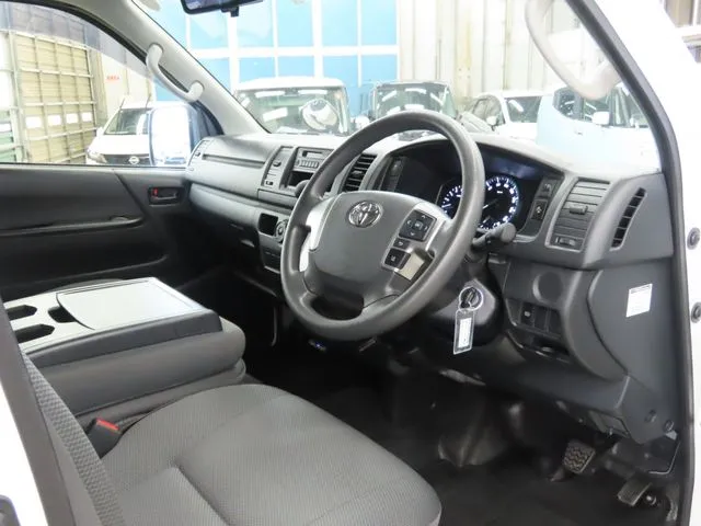 ハイエースバン 1.25t 2WD(トヨタ)の車両写真