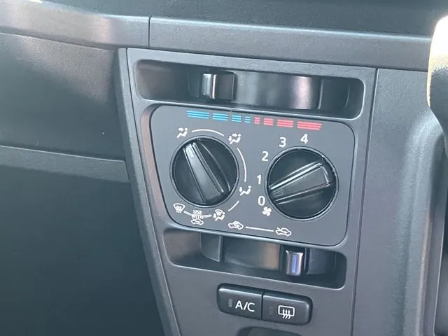ハイゼットカーゴ 4WD(ダイハツ)の車両写真