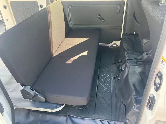 ハイゼットカーゴ 4WD(ダイハツ)の車両写真