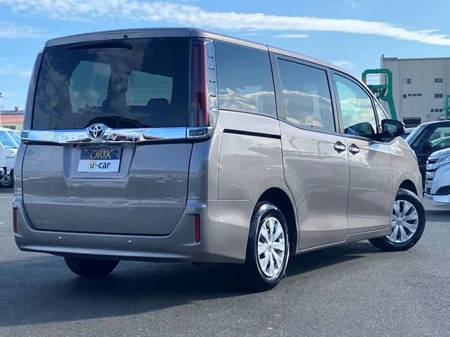 ノア（トヨタ）の車両写真