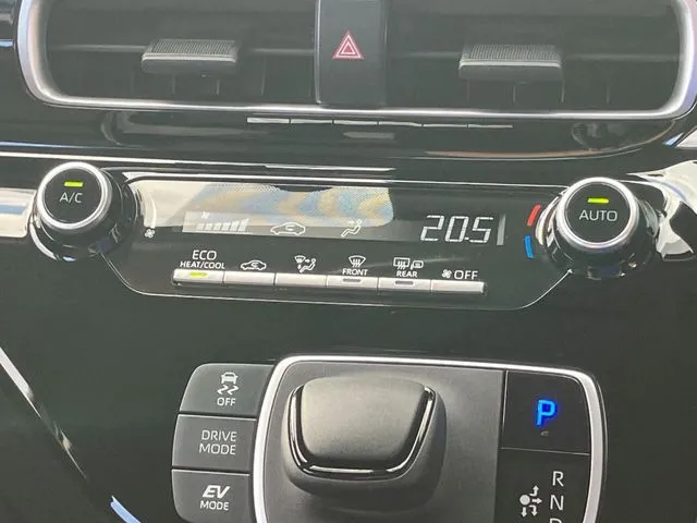 アクア(トヨタ)の車両写真