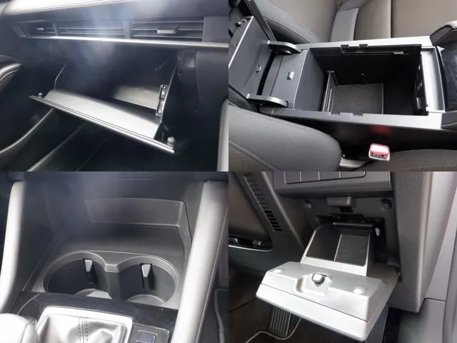 ＭＡＺＤＡ３　セダン（マツダ）の車両写真