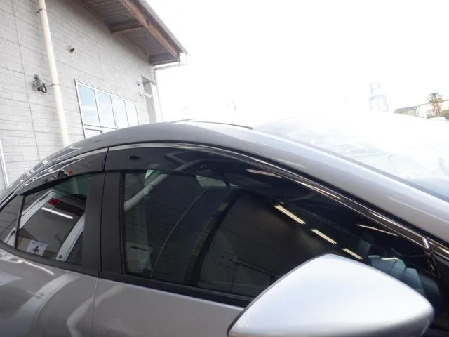 ＭＡＺＤＡ３　セダン（マツダ）の車両写真