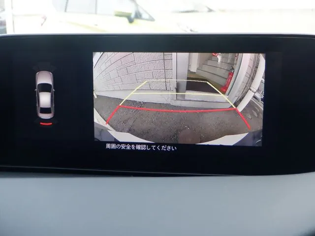 ＭＡＺＤＡ３　セダン（マツダ）の車両写真