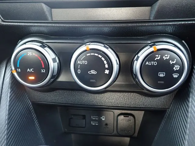 マツダ　ＭＡＺＤＡ２