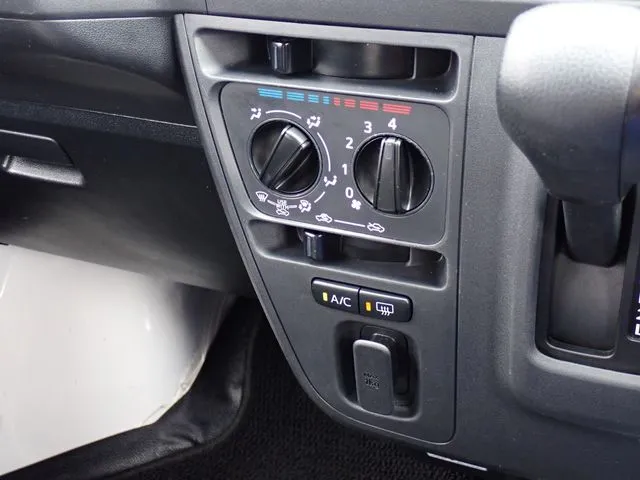 ダイハツ　ハイゼットカーゴ