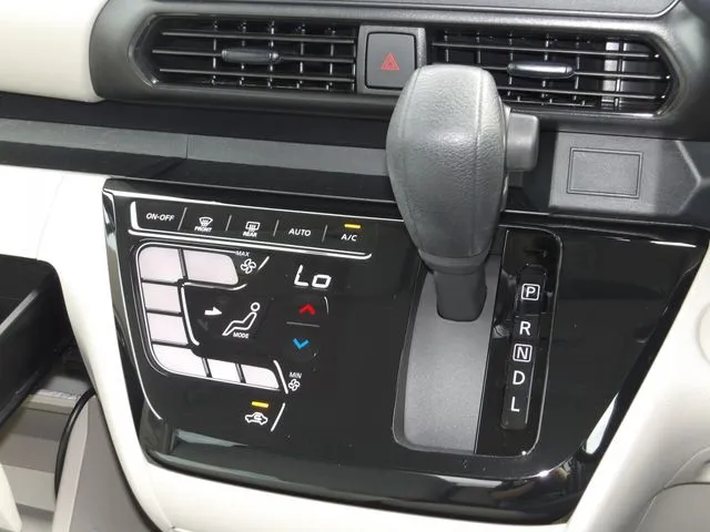 ニッサン　ルークス