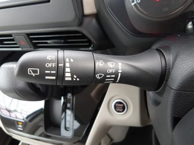 ニッサン　ルークス